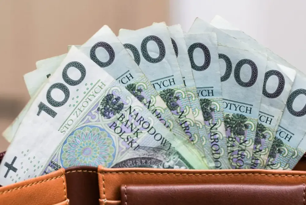 Zasiłek pielęgnacyjny - komu przysługuje i jak go dostać?