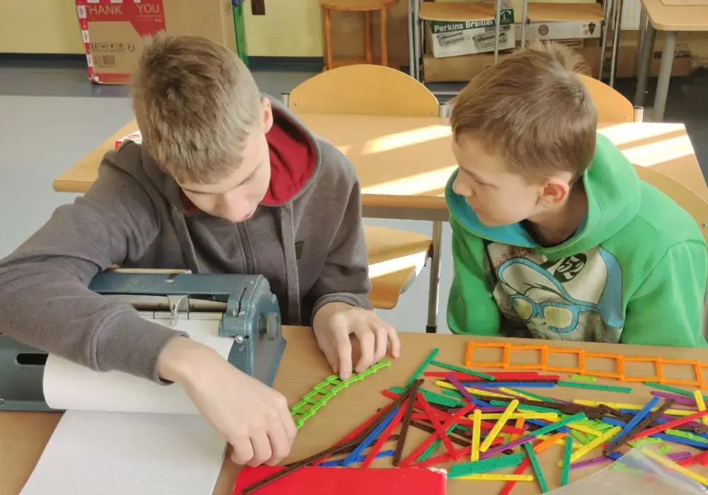 Szkoła dla niewidomych: jak znaleźć najlepsze opcje edukacyjne?