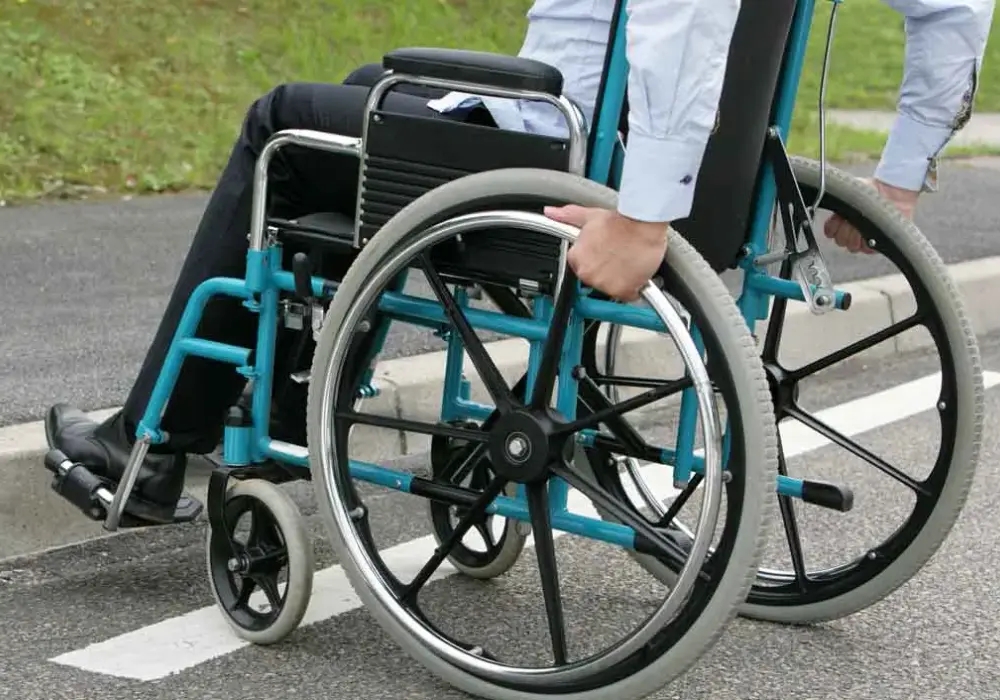 Jakie odszkodowanie należy się opiekunowi osoby niepełnosprawnej? Poradnik
