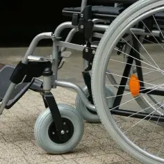 Refundacja wózka inwalidzkiego - zasady i warunki dofinansowania z NFZ