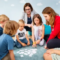 Czy dziecko z autyzmem rozumie polecenia? Odkryj trudności i strategie