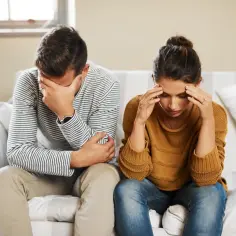 Jak pomóc mężowi w depresji - skuteczne sposoby wsparcia emocjonalnego