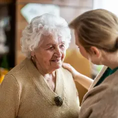 Wsparcie dla seniorów z chorobą Alzheimera. Program 500 plus może pomóc w opiece nad bliskimi.