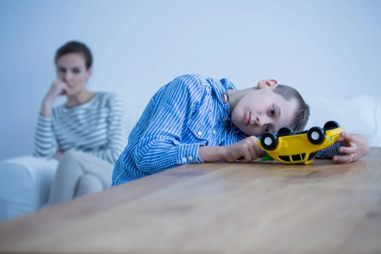 Zdjęcie Gdzie oddać dziecko z autyzmem? Znajdź idealną placówkę dla niego