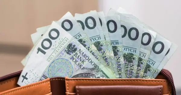 Zasiłek pielęgnacyjny - komu przysługuje i jak go dostać?