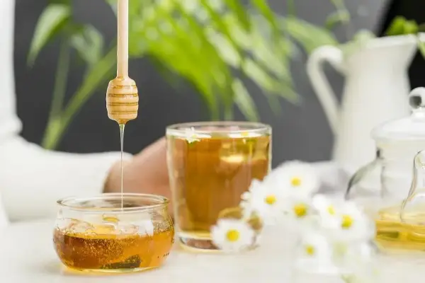 Jaki miód na depresję: wybierz skuteczne naturalne wsparcie emocjonalne